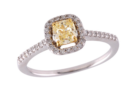 A242-40870: LDR .52 LGT FANCY YELL DIA .66 TW (EGL D14022404)