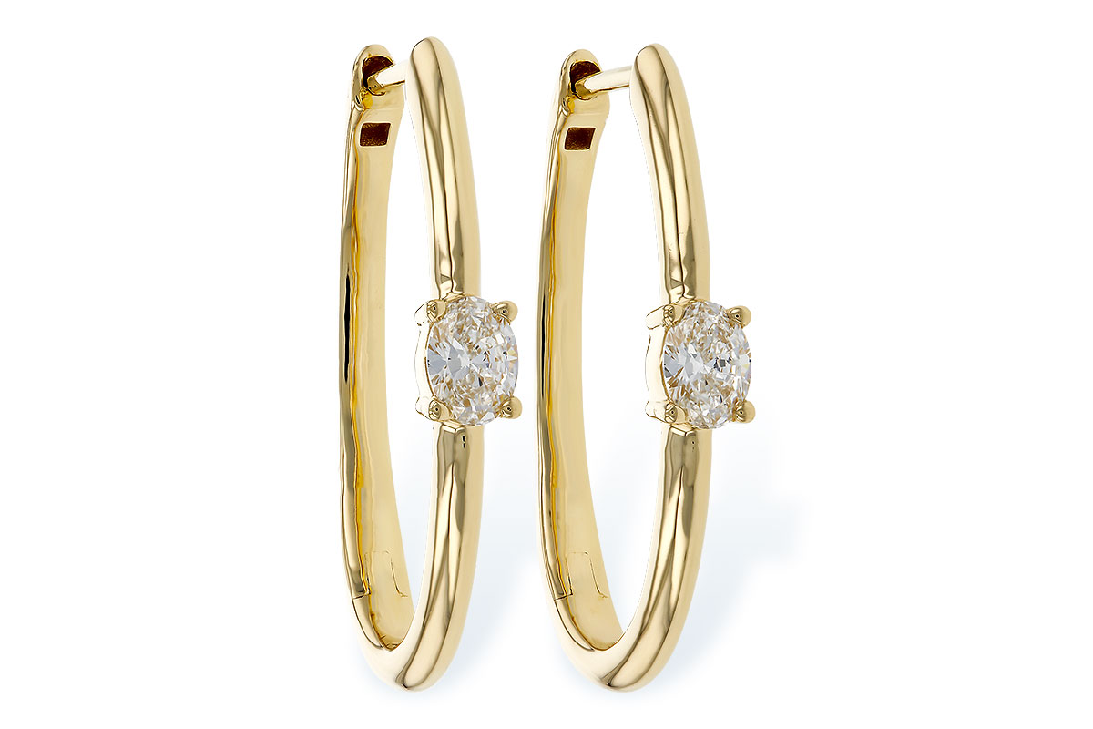 E329-68106: EARRINGS .47 TW OVAL DIAMONDS