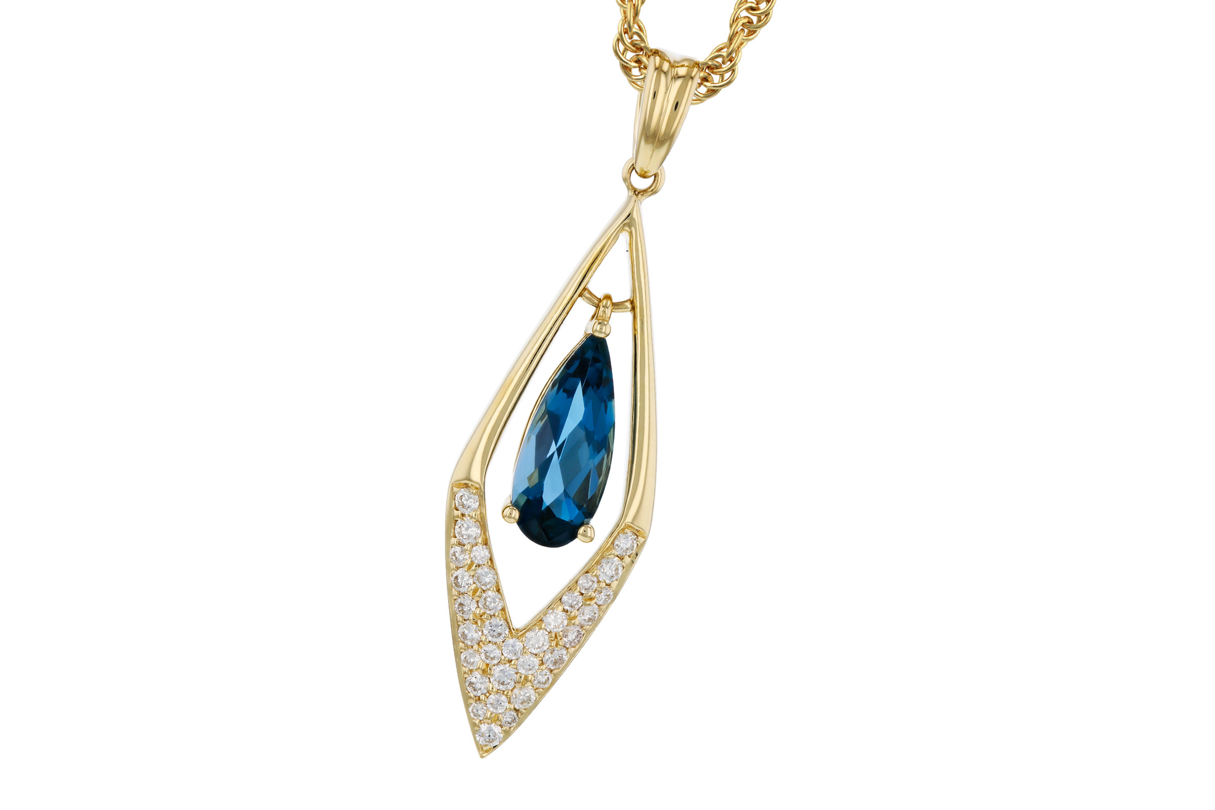 G330-57215: NECK .85 LONDON BLUE TOPAZ 1.02 TGW (10x4MM LBT)